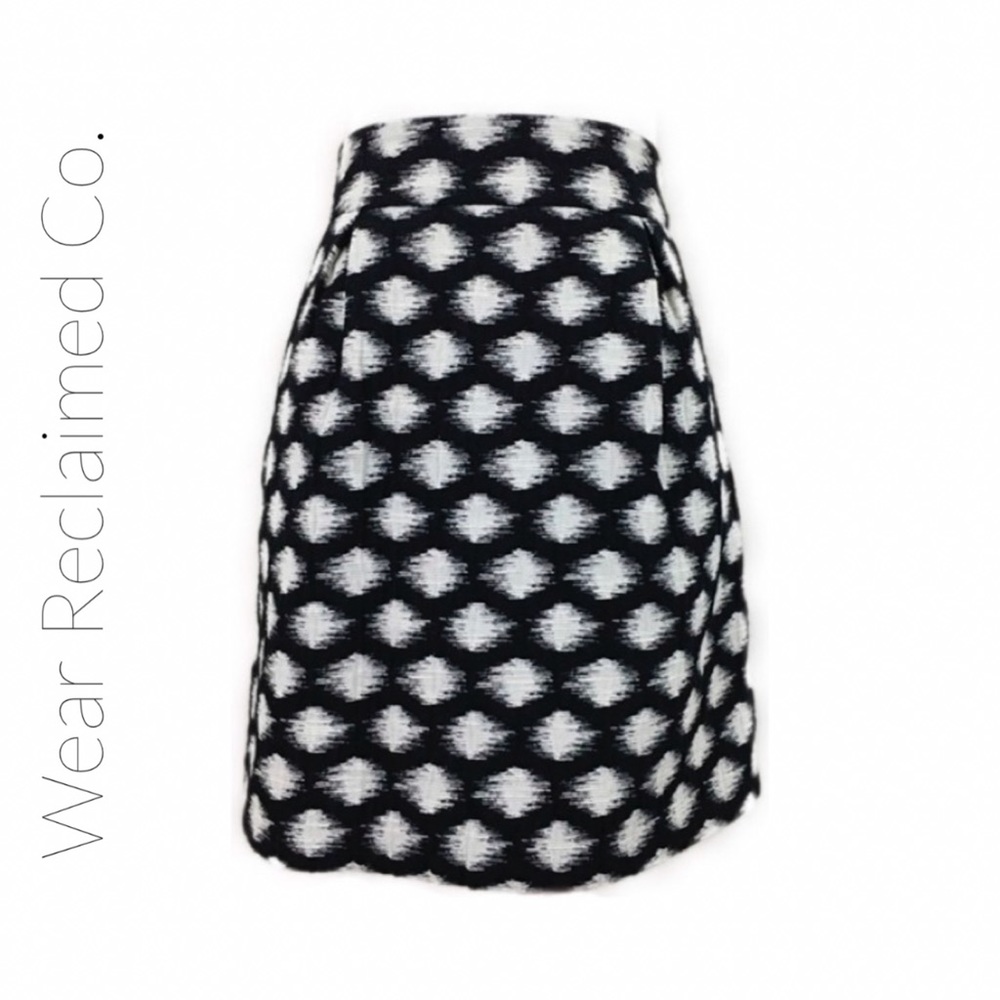 Banana Republic Geo Jacquard Flare Mini Sk…